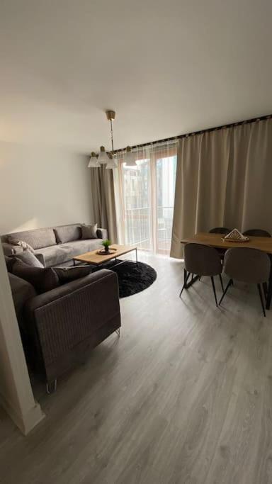 Stunning Modern 2Bed Apt Near Dublin City& Airport エクステリア 写真